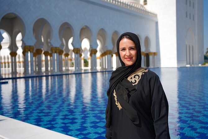 From Dubai: Half Day Sheikh Zayed Grand Mosque Guided Tour - Experience the Guided Tour of Sheikh Zayed Grand Mosque